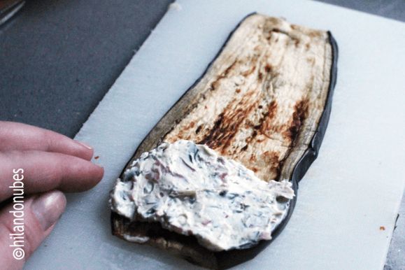 entrehuesosdecereza rollito de berenjena y queso