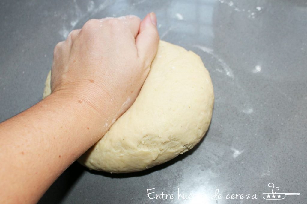 entrehuesosdecereza chelsea buns bollitos con pasas