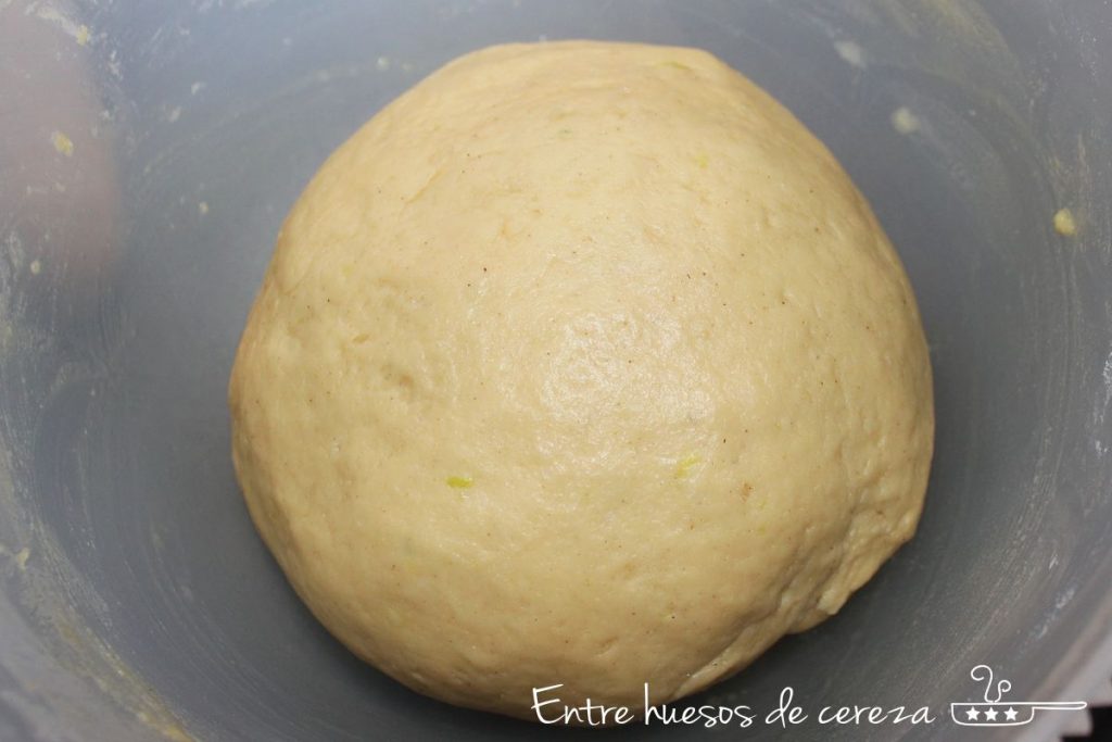 entrehuesosdecereza chelsea buns bollitos con pasas