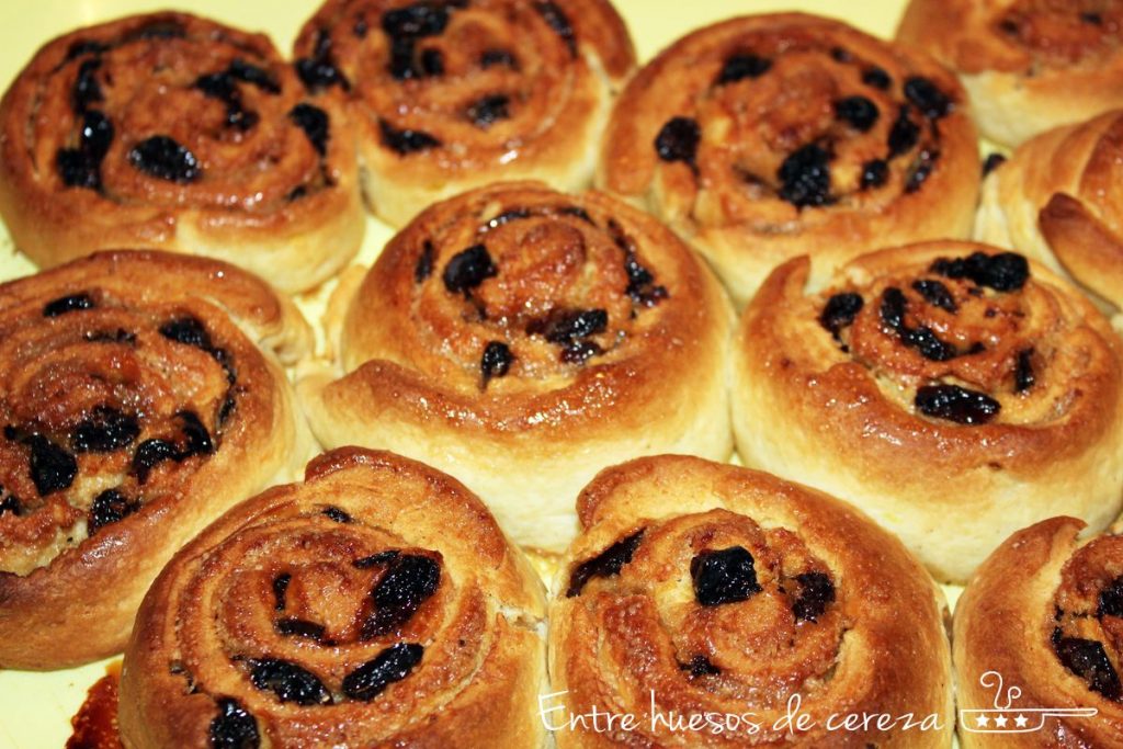entrehuesosdecereza chelsea buns bollitos con pasas